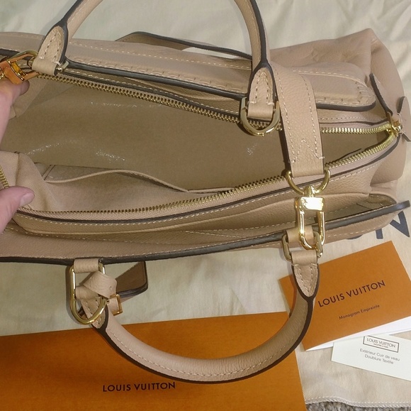 Vosges MM Louis Vuitton purse NEW - Picture 4 of 8